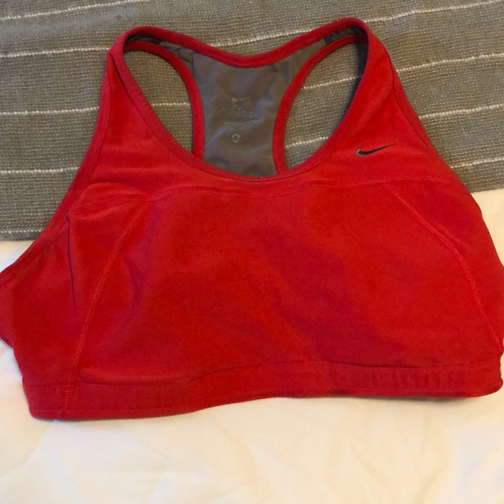 Sports bra